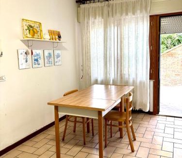 Gabicce Mare Apartment | APPARTAMENTO -B- VISTA MARE con 2 camere da letto-Residence Azzurro