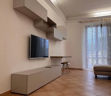 Camerano Apartment | Appartamento Belvedere con Piscina - Le Grotte Rooms And Apartments