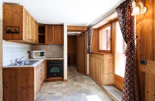 Cogne Apartment | Appartamento con prato privato e BBQ