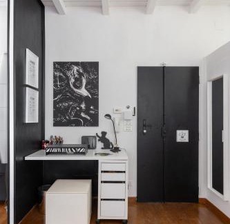 Historic Center Apartment | Appartamento con terrazza tra i tetti del centro