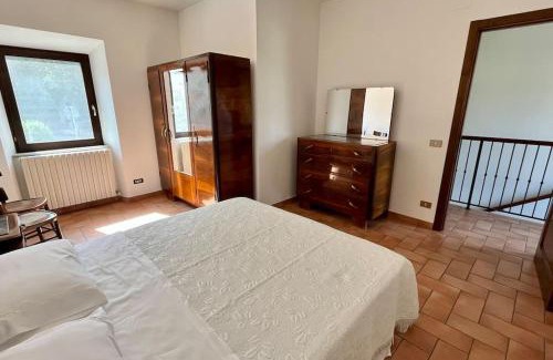 Fermo Apartment | [Appartamento con vista] Finestra sulle colline