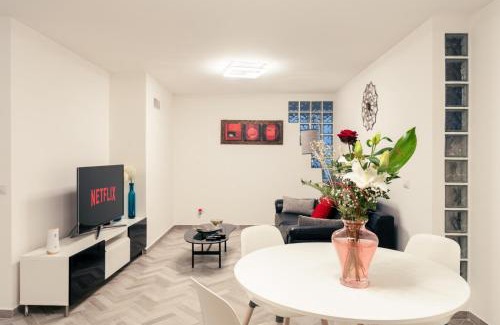 Latina Apartment | Appartamento Confort 5 minuti dalla Stazione e 45 da Roma