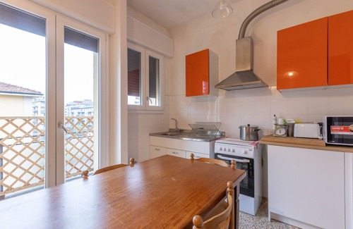 Bolognina Apartment | Appartamento Creti - Two Bedroom Apartment, Sleeps 5