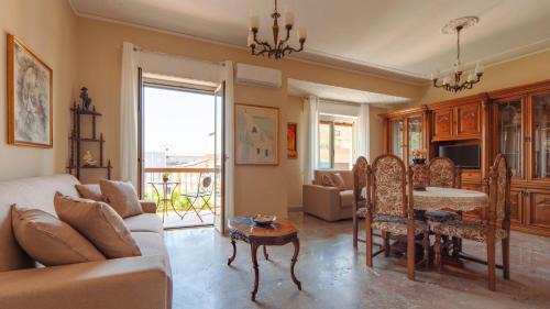 Capo d'Orlando Apartment | Appartamento d'autore