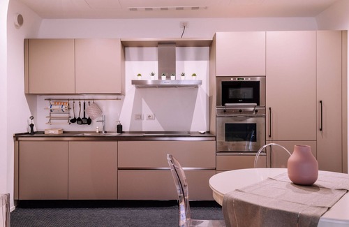 L'antico Ghetto Ebraico Apartment | Appartamento elegante alle Due Torri by Wonderful Italy