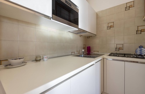 Lido Apartment | Appartamento Eucaliptus near the Beach with Sea View, Pool, A/C, Garden, Terrace & Balcony
