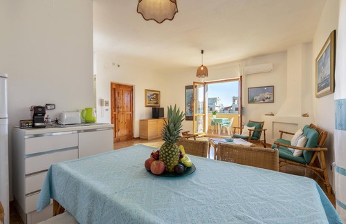 Lido Apartment | Appartamento Eucaliptus near the Beach with Sea View, Pool, A/C, Garden, Terrace & Balcony