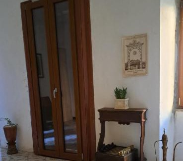 Alzano Lombardo Apartment | Appartamento in Corte Storica