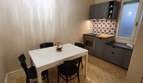 Pratovecchio Apartment | Appartamento in Piazza Nova