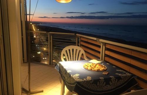 Roseto degli Abruzzi Apartment | Appartamento mozzafiato fronte mare