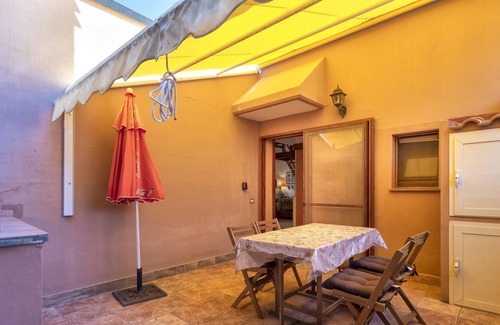 Sorso Apartment | 'Appartamento Luca' close to the Sea with Terrace & Wi-Fi