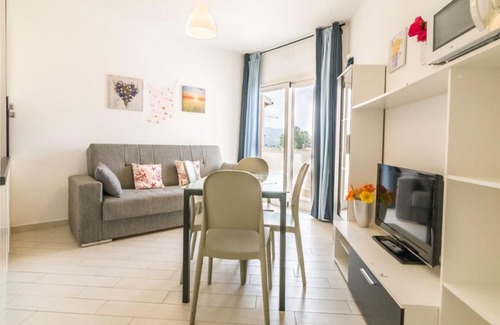 Viddalba Apartment | Appartamento Luigi climatizzato con veranda