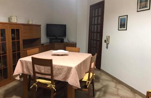 Capoterra Apartment | Appartamento luminoso e spazioso al primo piano