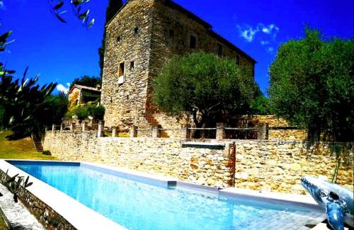 Montone Apartment | Appartamento nel castello del cardaneto