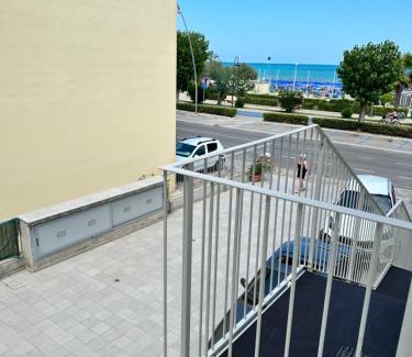 Alba Adriatica Apartment | Appartamento nuovo in prima fila mare