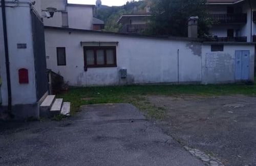 Antey-Saint-Andre Apartment | Appartamento raccolto con terrazzo e parcheggio CIR 0002