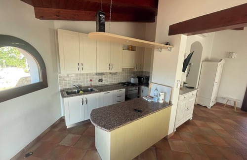 San Teodoro Villa | 'Appartamento Runcina 1' with Sea View, Wi-Fi and Shared Pool