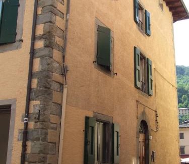 Fiumalbo Apartment | Appartamento Santi