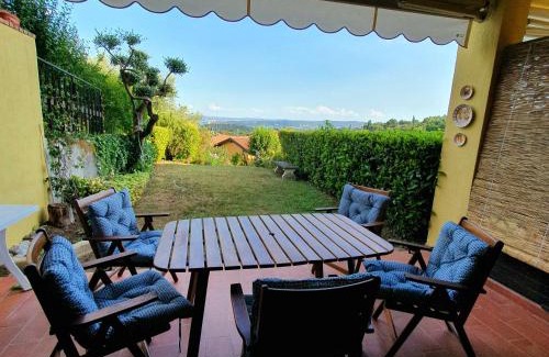 Soiano del Lago Apartment | Appartamento Stropea con giardino privato e piscina