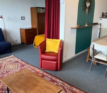 Besse-et-Saint-Anastaise Apartment | Appartement à la montagne