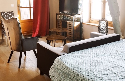 Les Garennes-sur-Loire Apartment | Appartement La Petite Musardière Avec Piscine