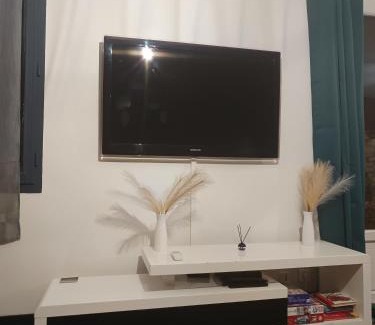 Sainte-Anastasie Apartment | Appartement cosy Sainte Anastasie