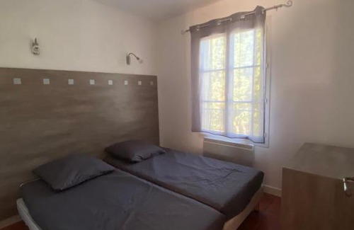 Sainte-Cecile-les-Vignes Apartment | Appartement Sainte Cécile