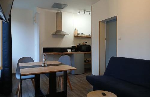 La Boissiere-des-Landes Apartment | Appartement T2 meublé - Entrée indépendante