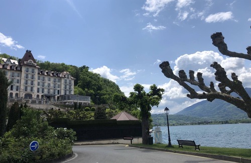 Menthon-Saint-Bernard Apartment | Appartement Proche du lac Dannecy