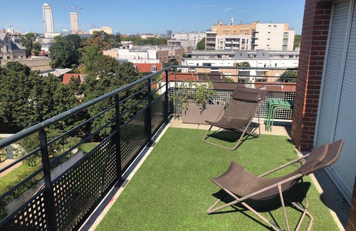 Les Puces de Saint-Ouen Apartment | Appartement Saint Ouen 42m2 +terrasse Proche Ligne 13 et 14