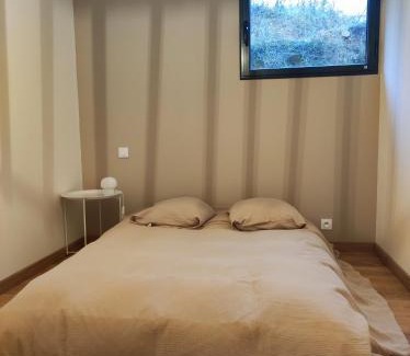 Saint-Georges-de-Luzencon Apartment | Appartement à la campagne