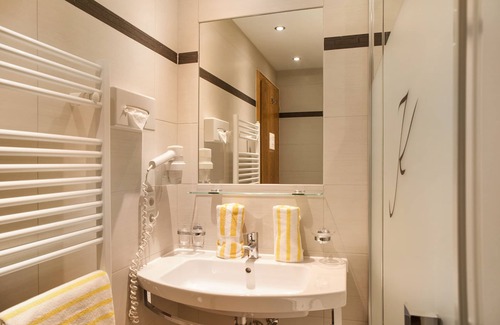 Ischgl Apartment | Appartement 001 with Wi-Fi & Sauna