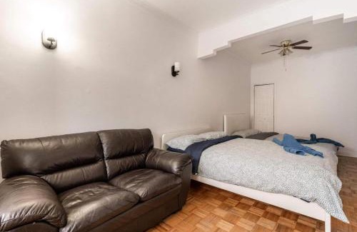 Sainte-Marie Apartment | Appartement 1 chambre avec balcon près Métro Frontenac 2159-01