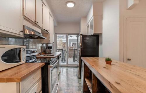 Sainte-Marie Apartment | Appartement 1 chambre avec balcon près Métro Frontenac 2159-01
