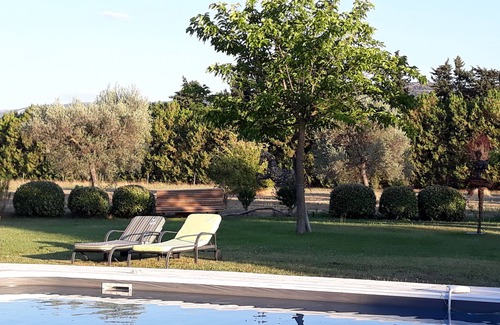 Lagnes Apartment | Appartement 2 Chambres Dans Mas Xviiie - Vaste Parc Arboré Avec Piscine