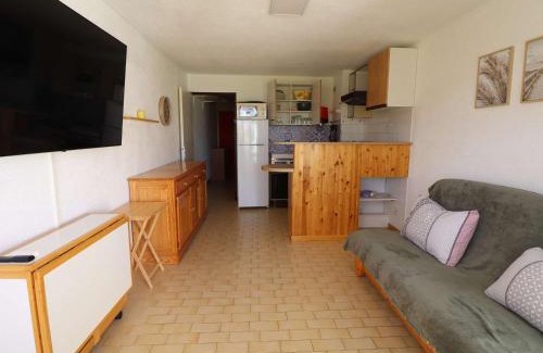 Le Grau-Du-Roi Apartment | Appartement 2 Pièces Cabine en Rez-de-Jardin avec Parking, à 300m de la Plage, Animaux Admis - FR-1-307-257