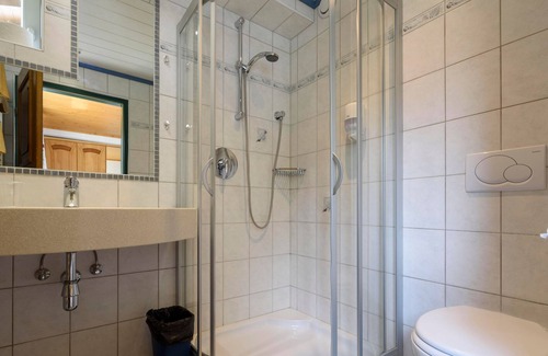 Russbach am Pass Gschuett Apartment | Appartement/2 Schlafräume/bad, WC - Landhaus Ausswinkl