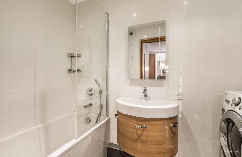 Megeve Apartment | Appartement 3 pièces au centre de Megève, balcon, proche télécabine, Wifi, idéal pour 4 personnes - FR-1-453-53