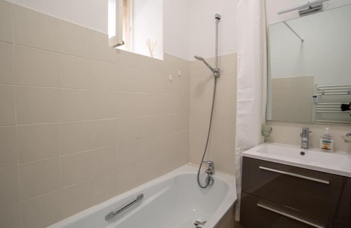 Bollene Apartment | Appartement 55m² - 2/4 personnes en centre ville