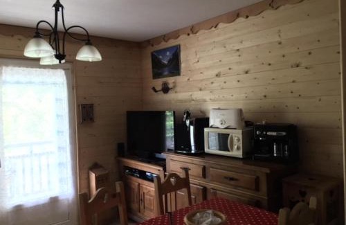 Cauterets Apartment | Appartement 6 pers. avec terrasse - 3 Pièces 6 personnes MAE-9108