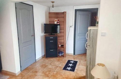 Penne-d'Agenais Apartment | Appartement accueillant à Penne-d'Agenais - 32 m² - Terrasse