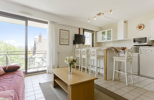 Biarritz City Centre Apartment | Appartement Ajar - Welkeys