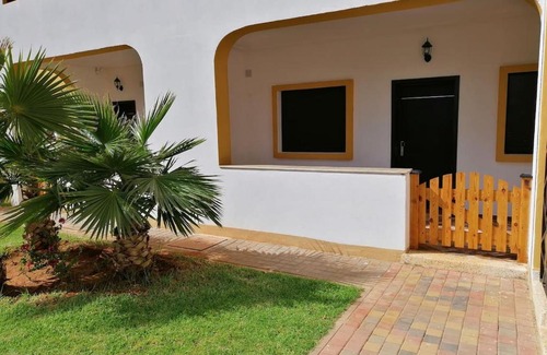 Marina Apartment | Appartement au RDC dans une résidence fermée