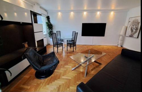 Charenton-le-Pont Apartment | Appartement aux Portes de Paris et 5 minutes du métro