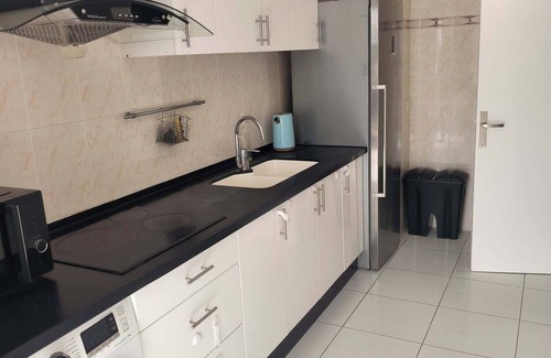 Bobigny Apartment | Appartement Avec 5 Chambres , à 15 Minutes de Paris