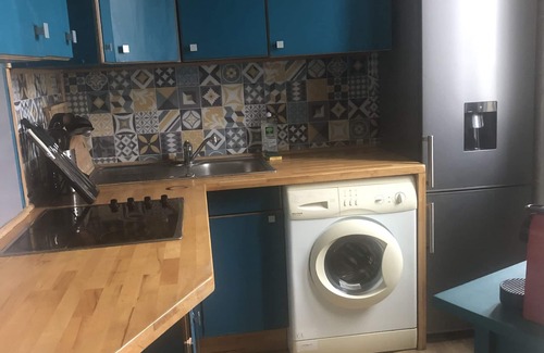 Romainville Apartment | Appartement Avec Parking à 15 Minutes à Pieds du Métro Mairie des Lilas