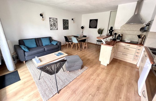 Auray Apartment | Appartement Avec Petit Jardin Clos
