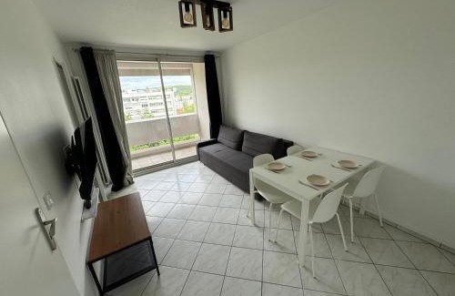 Grigny Apartment | Appartement Balcon - Une chambre - Centre Grigny