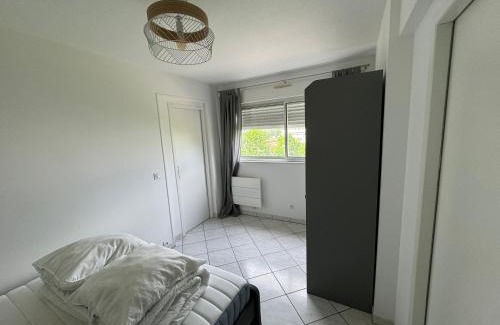 Grigny Apartment | Appartement Balcon - Une chambre - Centre Grigny