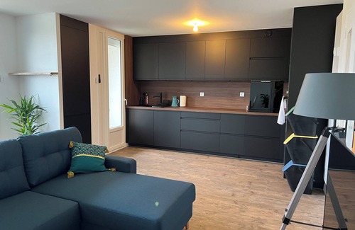 Pontorson Apartment | Appartement Calme et Ensoleillé Refait à Neuf, à 7 km du Mont Saint-michel